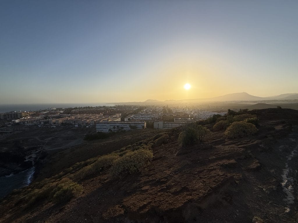 Coucher de soleil sur la côte de Tenerife