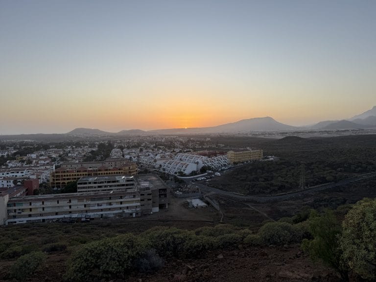Montaña Amarilla : un spot tranquille pour voir le coucher de soleil dans le sud de Tenerife