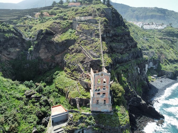 Vue aérienne du sentier menant aux ruines de Casa Hamilton, Tenerife