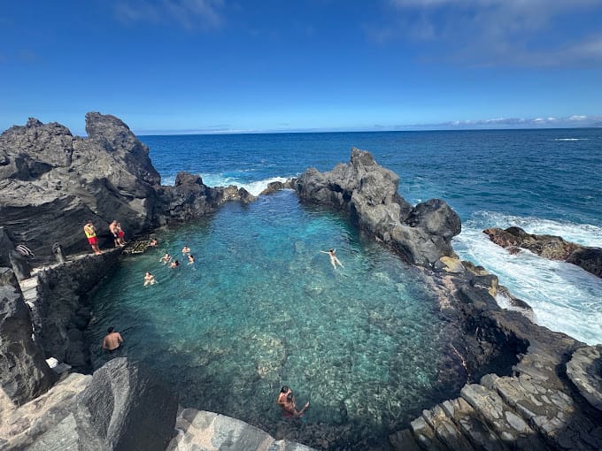 Baignade dans le charco de La Laja, Tenerife