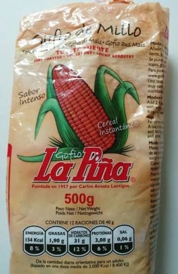 Sachet de gofio de maïs de la marque La Piña, en vente à Tenerife