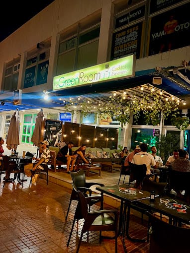 Terrasse et enseigne de The Green Room, Fañabé Plaza, Costa Adeje