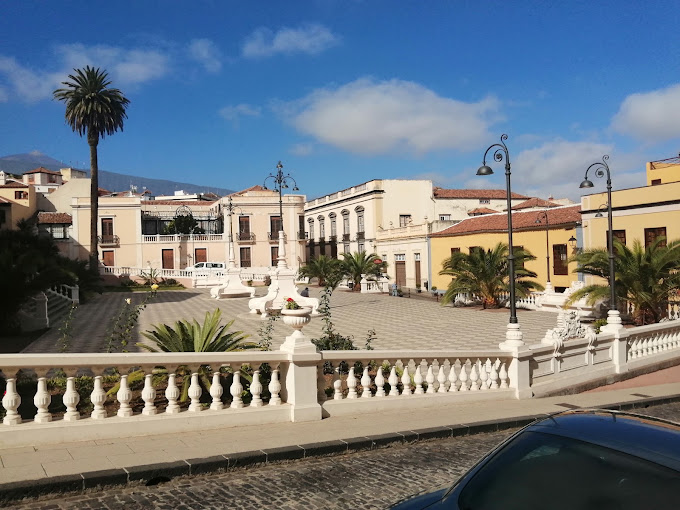 La Plaza del Ayuntamiento, place historique du centre de La Orotava