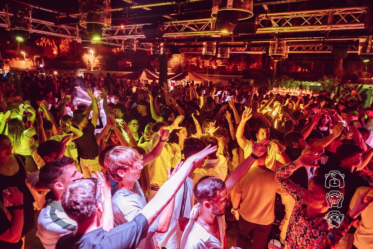 Monkey Beach Club, ambiance en soirée