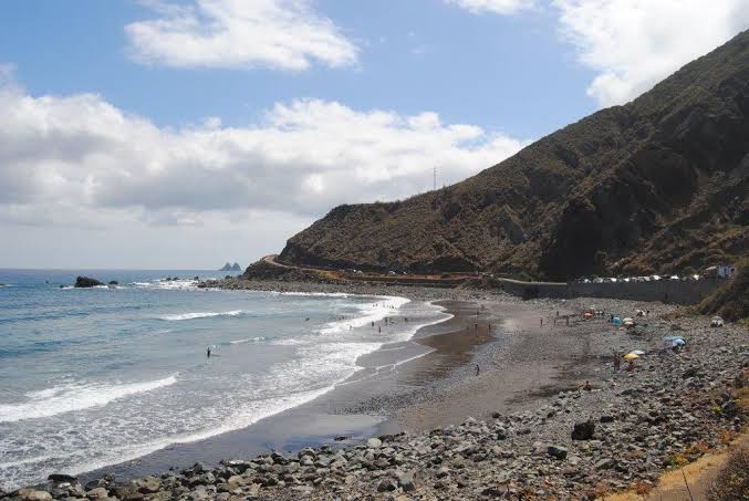 Le sable noir de la Playa de Almáciga