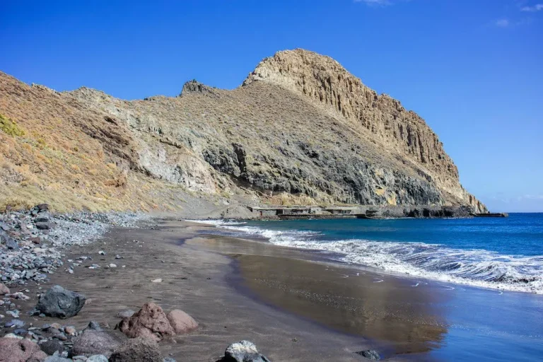 Playa de Antequera à Tenerife : la plage isolée d&rsquo;Anaga, à pied ou en bateau