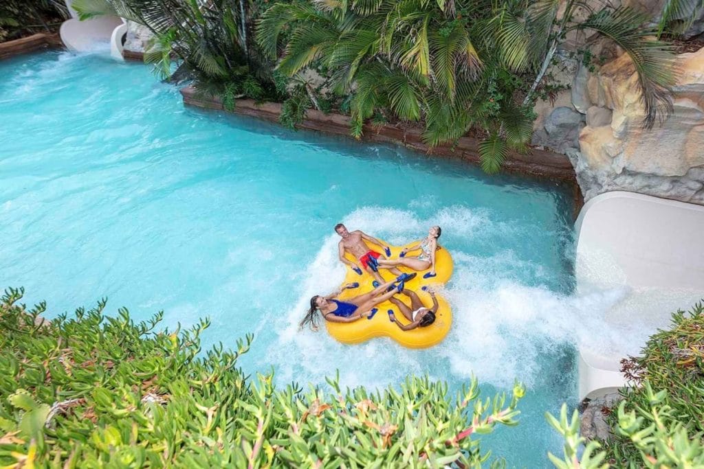 Bouée collective sur un toboggan de Siam Park, Tenerife