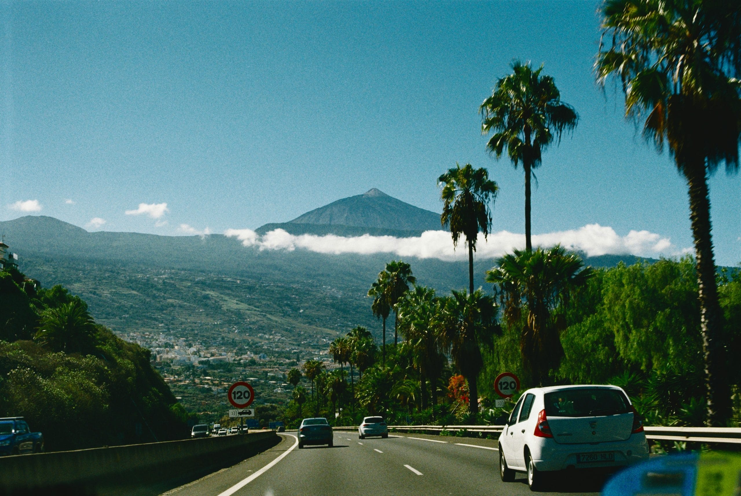 Mer de nuages sous le Teide, vue depuis la route du nord de Tenerife