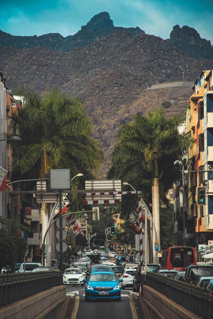 Circulation dans une rue de Tenerife